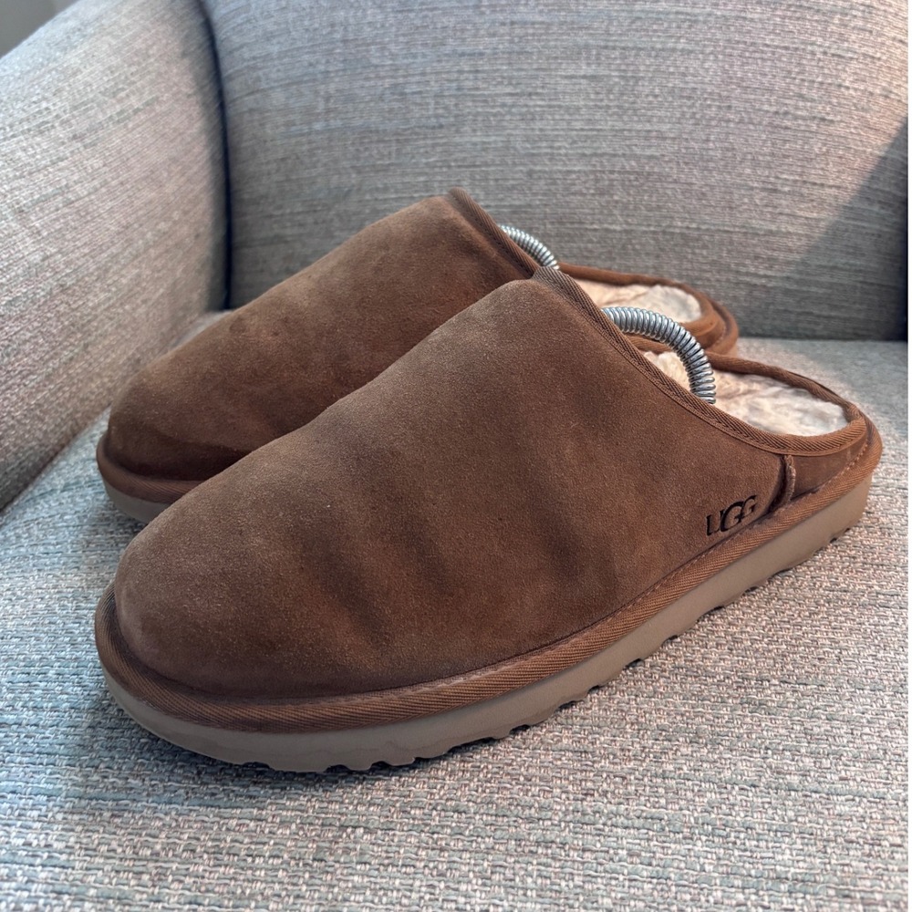 UGG Classic Slip-On Suede Slippers Chestnut Brown Sheepskin Lining  Mens 11
